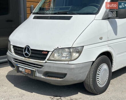 Белый Мерседес Sprinter, объемом двигателя 2.15 л и пробегом 550 тыс. км за 4600 $, фото 1 на Automoto.ua