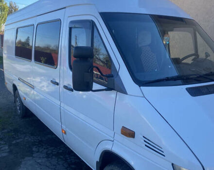 Белый Мерседес Sprinter, объемом двигателя 2.7 л и пробегом 534 тыс. км за 10900 $, фото 1 на Automoto.ua