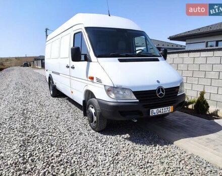 Белый Мерседес Sprinter, объемом двигателя 0 л и пробегом 260 тыс. км за 23900 $, фото 3 на Automoto.ua