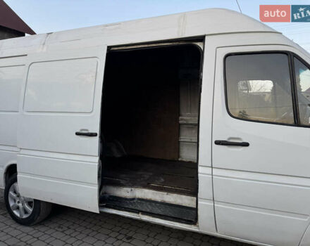 Белый Мерседес Sprinter, объемом двигателя 2.15 л и пробегом 500 тыс. км за 4999 $, фото 10 на Automoto.ua