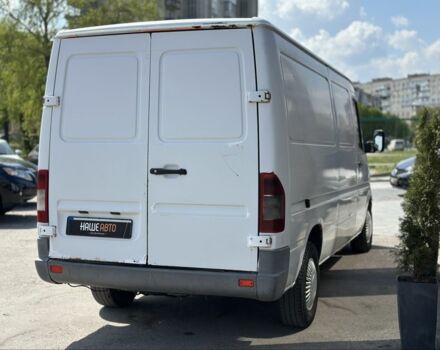 Белый Мерседес Sprinter, объемом двигателя 2.2 л и пробегом 500 тыс. км за 4600 $, фото 7 на Automoto.ua