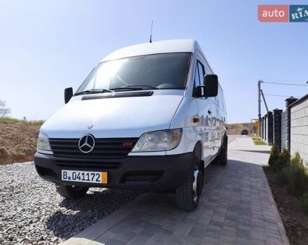 Белый Мерседес Sprinter, объемом двигателя 0 л и пробегом 260 тыс. км за 23900 $, фото 1 на Automoto.ua