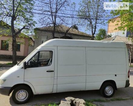 Белый Мерседес Sprinter, объемом двигателя 2.2 л и пробегом 376 тыс. км за 7999 $, фото 1 на Automoto.ua