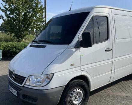 Белый Мерседес Sprinter, объемом двигателя 2.2 л и пробегом 400 тыс. км за 7500 $, фото 4 на Automoto.ua