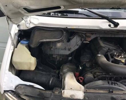 Белый Мерседес Sprinter, объемом двигателя 2.3 л и пробегом 559 тыс. км за 8800 $, фото 12 на Automoto.ua