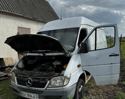 Белый Мерседес Sprinter, объемом двигателя 2.7 л и пробегом 450 тыс. км за 7700 $, фото 1 на Automoto.ua