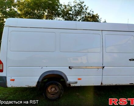 Белый Мерседес Sprinter, объемом двигателя 2.7 л и пробегом 378 тыс. км за 12500 $, фото 4 на Automoto.ua