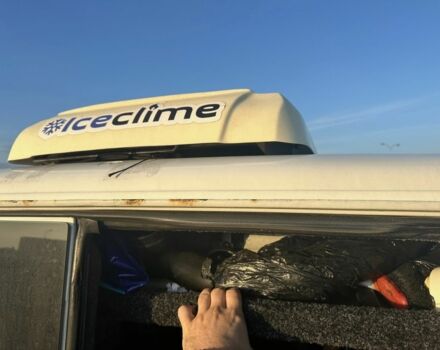 Белый Мерседес Sprinter, объемом двигателя 2.1 л и пробегом 250 тыс. км за 7900 $, фото 6 на Automoto.ua
