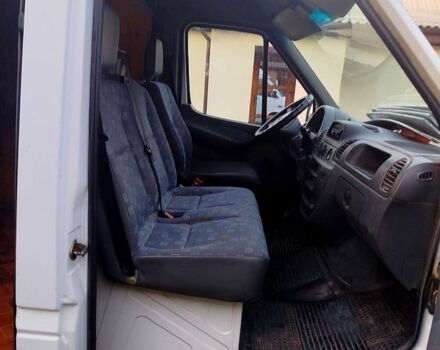 Белый Мерседес Sprinter, объемом двигателя 2.7 л и пробегом 378 тыс. км за 12500 $, фото 8 на Automoto.ua