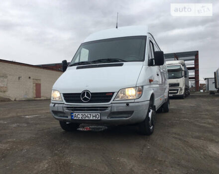 Белый Мерседес Sprinter, объемом двигателя 0 л и пробегом 227 тыс. км за 19800 $, фото 2 на Automoto.ua