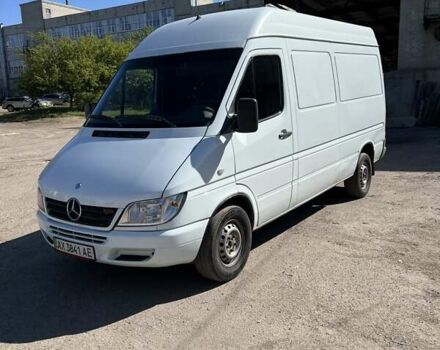 Белый Мерседес Sprinter, объемом двигателя 2.69 л и пробегом 755 тыс. км за 9500 $, фото 21 на Automoto.ua