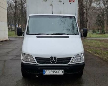 Белый Мерседес Sprinter, объемом двигателя 2.69 л и пробегом 370 тыс. км за 7500 $, фото 2 на Automoto.ua