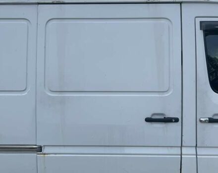 Белый Мерседес Sprinter, объемом двигателя 2.7 л и пробегом 650 тыс. км за 6000 $, фото 8 на Automoto.ua