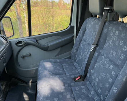 Белый Мерседес Sprinter, объемом двигателя 2.15 л и пробегом 573 тыс. км за 12500 $, фото 18 на Automoto.ua