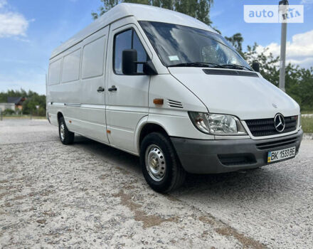 Білий Мерседес Sprinter, об'ємом двигуна 2.15 л та пробігом 315 тис. км за 8800 $, фото 2 на Automoto.ua