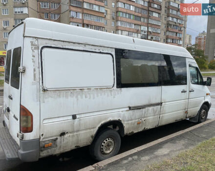 Белый Мерседес Sprinter, объемом двигателя 2.69 л и пробегом 550 тыс. км за 5800 $, фото 5 на Automoto.ua