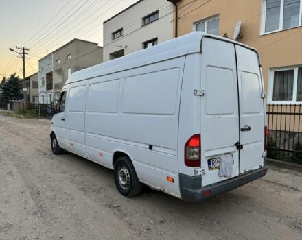 Белый Мерседес Sprinter, объемом двигателя 2.2 л и пробегом 325 тыс. км за 3800 $, фото 3 на Automoto.ua