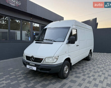 Белый Мерседес Sprinter, объемом двигателя 2.2 л и пробегом 412 тыс. км за 9500 $, фото 1 на Automoto.ua