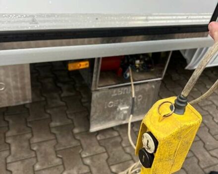 Белый Мерседес Sprinter, объемом двигателя 2.69 л и пробегом 85 тыс. км за 24400 $, фото 7 на Automoto.ua