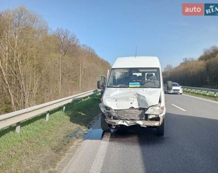 Білий Мерседес Sprinter, об'ємом двигуна 2.1 л та пробігом 430 тис. км за 5000 $, фото 3 на Automoto.ua