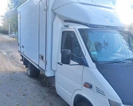 Белый Мерседес Sprinter, объемом двигателя 2.15 л и пробегом 244 тыс. км за 9900 $, фото 2 на Automoto.ua