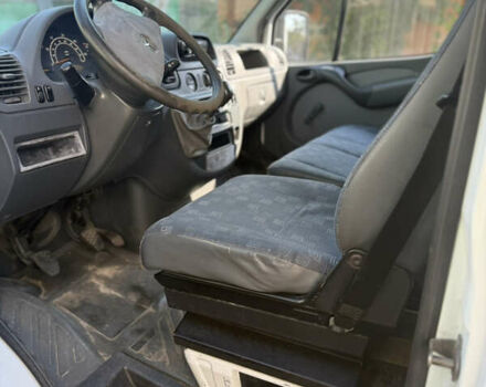 Белый Мерседес Sprinter, объемом двигателя 2.2 л и пробегом 600 тыс. км за 10500 $, фото 3 на Automoto.ua