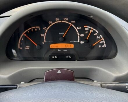 Белый Мерседес Sprinter, объемом двигателя 2.2 л и пробегом 325 тыс. км за 3800 $, фото 15 на Automoto.ua