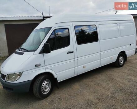 Белый Мерседес Sprinter, объемом двигателя 2.7 л и пробегом 357 тыс. км за 14850 $, фото 12 на Automoto.ua
