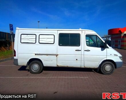 Белый Мерседес Sprinter, объемом двигателя 2.1 л и пробегом 602 тыс. км за 5700 $, фото 4 на Automoto.ua