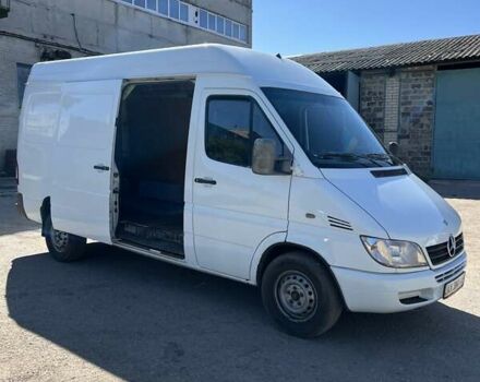 Белый Мерседес Sprinter, объемом двигателя 2.69 л и пробегом 755 тыс. км за 9000 $, фото 32 на Automoto.ua