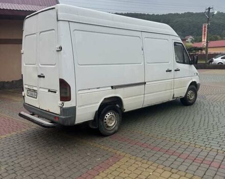 Белый Мерседес Sprinter, объемом двигателя 2.7 л и пробегом 400 тыс. км за 4999 $, фото 3 на Automoto.ua