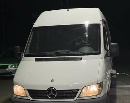 Белый Мерседес Sprinter, объемом двигателя 2.15 л и пробегом 500 тыс. км за 12500 $, фото 1 на Automoto.ua