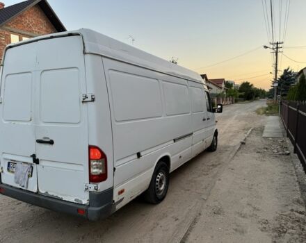 Белый Мерседес Sprinter, объемом двигателя 2.2 л и пробегом 325 тыс. км за 3800 $, фото 4 на Automoto.ua