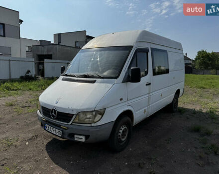 Белый Мерседес Sprinter, объемом двигателя 2.15 л и пробегом 458 тыс. км за 6300 $, фото 2 на Automoto.ua