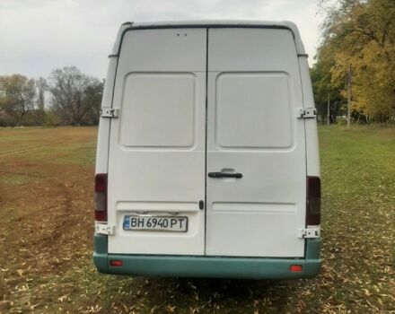 Белый Мерседес Sprinter, объемом двигателя 2.1 л и пробегом 804 тыс. км за 8300 $, фото 3 на Automoto.ua