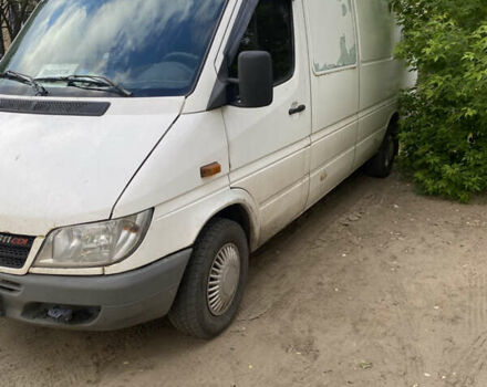 Белый Мерседес Sprinter, объемом двигателя 2.2 л и пробегом 400 тыс. км за 7000 $, фото 5 на Automoto.ua