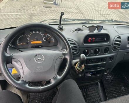 Белый Мерседес Sprinter, объемом двигателя 2.15 л и пробегом 301 тыс. км за 9500 $, фото 6 на Automoto.ua