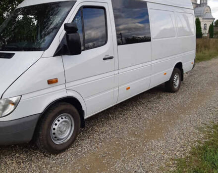 Белый Мерседес Sprinter, объемом двигателя 0 л и пробегом 350 тыс. км за 11700 $, фото 1 на Automoto.ua