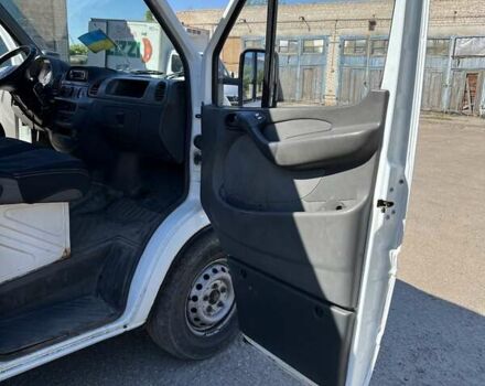 Белый Мерседес Sprinter, объемом двигателя 2.69 л и пробегом 755 тыс. км за 9000 $, фото 13 на Automoto.ua