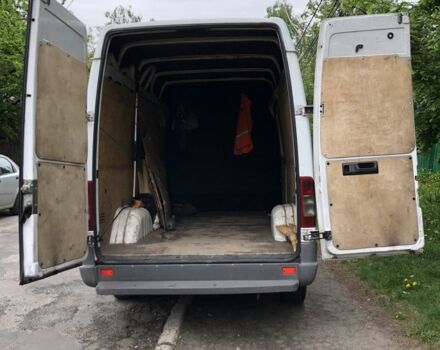 Белый Мерседес Sprinter, объемом двигателя 2.1 л и пробегом 610 тыс. км за 5500 $, фото 4 на Automoto.ua