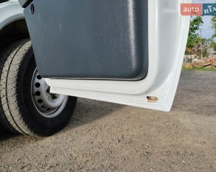 Белый Мерседес Sprinter, объемом двигателя 2.7 л и пробегом 357 тыс. км за 14850 $, фото 33 на Automoto.ua