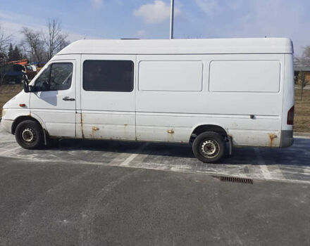 Белый Мерседес Sprinter, объемом двигателя 2.2 л и пробегом 513 тыс. км за 5350 $, фото 6 на Automoto.ua