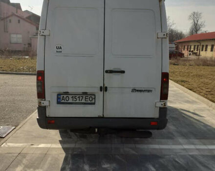 Белый Мерседес Sprinter, объемом двигателя 2.2 л и пробегом 513 тыс. км за 5350 $, фото 4 на Automoto.ua