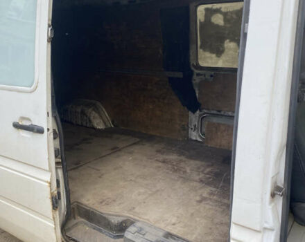 Белый Мерседес Sprinter, объемом двигателя 2.2 л и пробегом 400 тыс. км за 7000 $, фото 3 на Automoto.ua