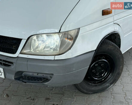 Белый Мерседес Sprinter, объемом двигателя 2.15 л и пробегом 931 тыс. км за 7400 $, фото 2 на Automoto.ua