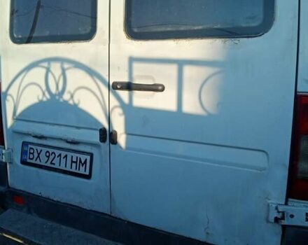 Белый Мерседес Sprinter, объемом двигателя 2.15 л и пробегом 498 тыс. км за 6099 $, фото 3 на Automoto.ua