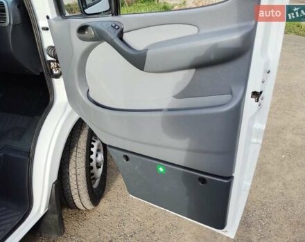 Белый Мерседес Sprinter, объемом двигателя 2.7 л и пробегом 357 тыс. км за 14850 $, фото 32 на Automoto.ua