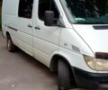 Белый Мерседес Sprinter, объемом двигателя 22 л и пробегом 300 тыс. км за 6000 $, фото 1 на Automoto.ua