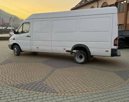 Белый Мерседес Sprinter, объемом двигателя 2.69 л и пробегом 500 тыс. км за 9999 $, фото 1 на Automoto.ua