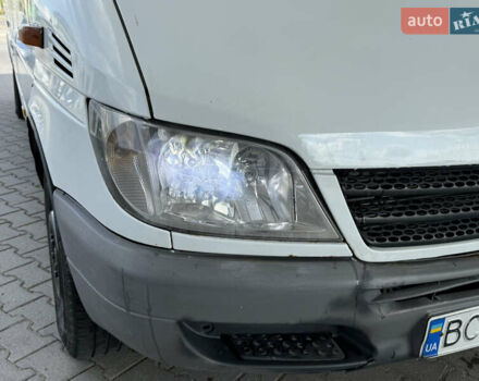 Белый Мерседес Sprinter, объемом двигателя 2.15 л и пробегом 480 тыс. км за 7999 $, фото 5 на Automoto.ua